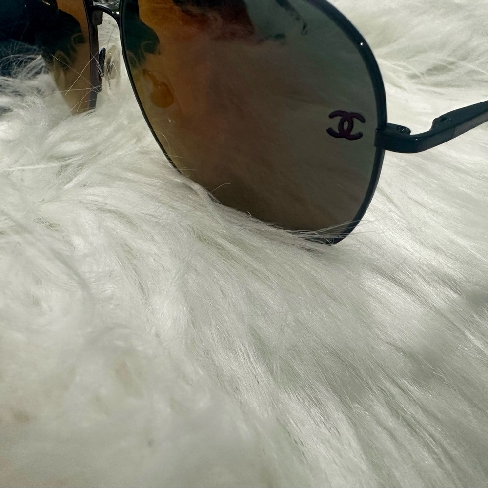 CHANEL Black Sunglasses with Reflective Lenses